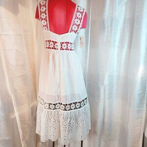 NWT Boho Brand Sundress Lace Eyelet Tiered Beachy Summer Dress White Size Medium